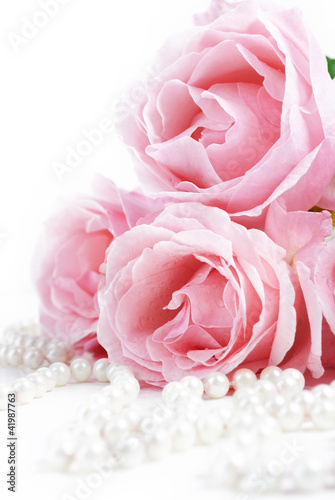 Foto: Roses and pearls Roses and pearls