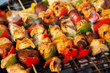 Foto: BBQ barbecuing skewers kebab BBQ barbecuing skewers kebab