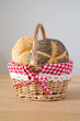 Mohnbrötchen und Sesambrötchen