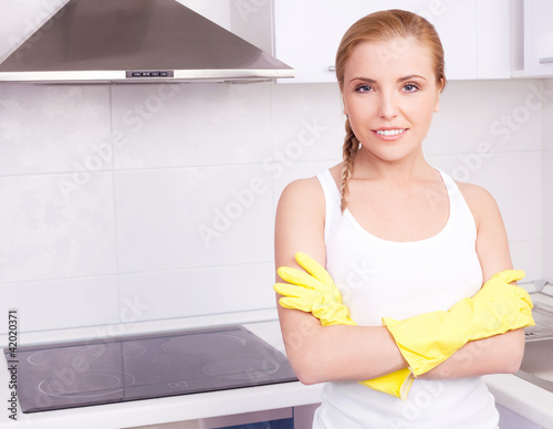 Foto: housewife at home housewife at home