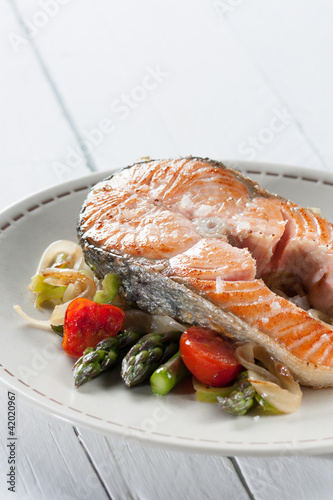 Photo: Sliced grilled salmon with vegetables Sliced grilled salmon with vegetables