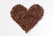 Foto: Roasted coffee beans in the shape of a heart Roasted coffee beans in the shape of a heart