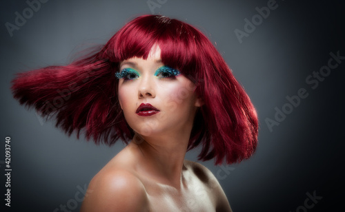 Foto: Pretty young aurburn haired female ficking hair Pretty young aurburn haired female ficking hair