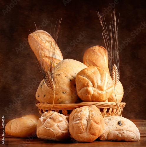 Photo: Cestino con pane Cestino con pane