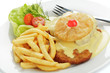 Schweineschnitzel Hawaii, Pommes frites