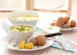 Gurkensalat mit Pellkartoffeln und Leinöl