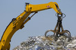 Crane for recycling metallic waste