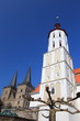 Evangelische Kirche Xanten (weiß). Im Hintergrund: Xantener Dom
