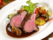 Lammkoteletts mit Gemüse und Gnocchi