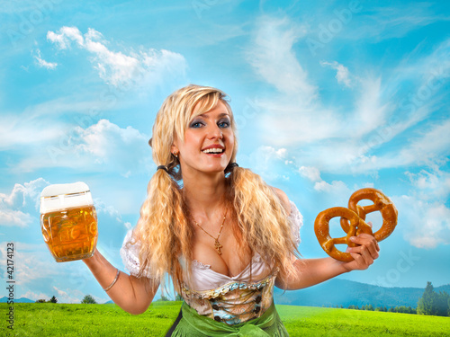 Foto: Dirndl, Bier, Brezel, Stimmung Dirndl, Bier, Brezel, Stimmung