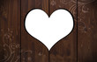Holzwand mit Herzloch