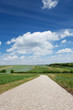 Landschaft mit Strasse