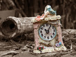 viktorianische Uhr mit Tänzerin
