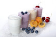 Joghurt mit verschiedenen Früchten
