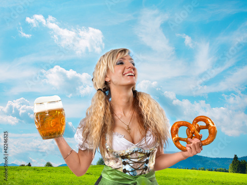 Foto: Dirndl, Bier, Brezel, Stimmung Dirndl, Bier, Brezel, Stimmung