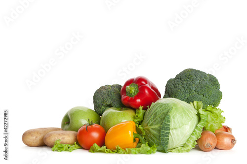 Foto: Group of fresh vegetables, isolated Group of fresh vegetables, isolated