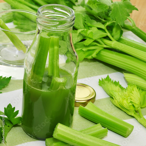 Photo: Saft,Staudensellerie Saft,Staudensellerie