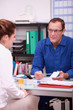 Specialist in electricity with customer