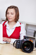 Fotografin kopiert Bilder auf Computer