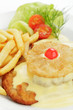 Schweineschnitzel Hawaii, Pommes frites