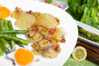 Spargel mit Bratkartoffeln und Ei