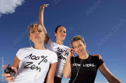 Foto: Girls outside Girls outside