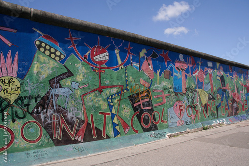Photo: Berlin Wall - Artwork/Graffiti Berlin Wall - Artwork/Graffiti