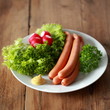 Wiener Würstchen mit Salat