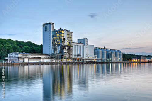 Photo: Industrie am Hafen Industrie am Hafen