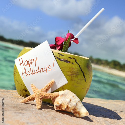 Foto: Caribbean paradise beach coconuts cocktail Caribbean paradise beach coconuts cocktail