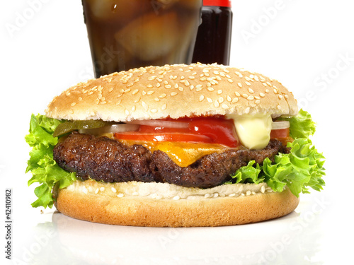 Foto: Cheeseburger mit Cola Cheeseburger mit Cola