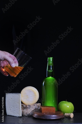 Photo: Asturian cider and Cabrales cheese. Asturian cider and Cabrales cheese.