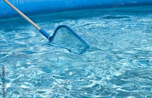 Photo: Pool reinigen Pool reinigen