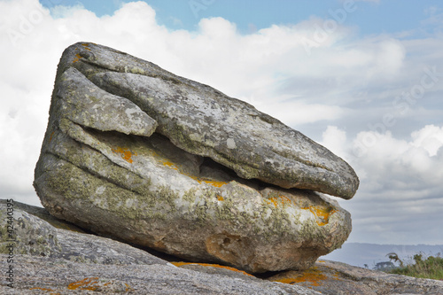 Photo: Roca con forma de ostra en la Illa de Arousa, Pontevedra Roca con forma de ostra en la Illa de Arousa, Pontevedra