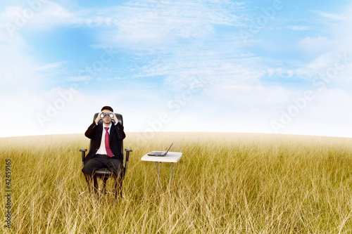 Photo: Searching for an opportunity Searching for an opportunity