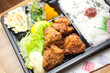 ,から揚げ弁当