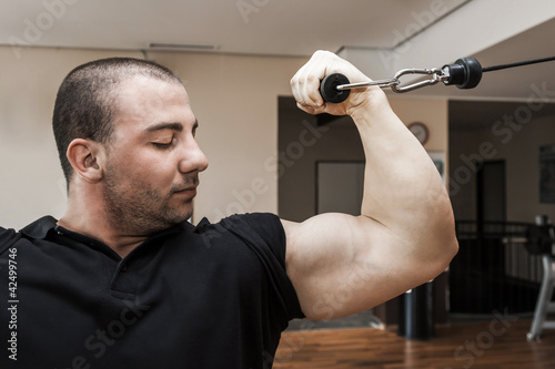 Photo: bodybuilding man bodybuilding man