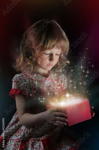 Foto: gift in magic packing gift in magic packing