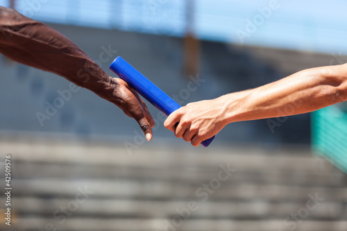 Foto: Passing the Relay Baton Passing the Relay Baton