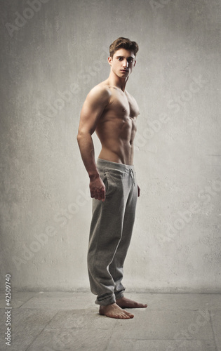 Foto: Well-built figure Well-built figure