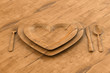 Foto: Teller Herzform Holz Tisch Gedeck Teller Herzform Holz Tisch Gedeck