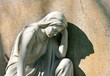Engelskulptur auf Friedhof