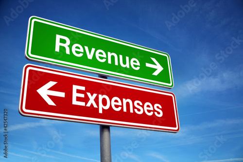 Foto: Revenue & Expenses Revenue & Expenses