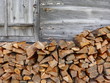 Photo: Berghütte und Ofenholz Berghütte und Ofenholz