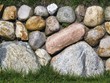 Friesenwall mit rotem Stein, Frisian stone wall
