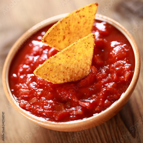 Photo: Tortilla Chips mit Salsa dip - Makro Tortilla Chips mit Salsa dip - Makro
