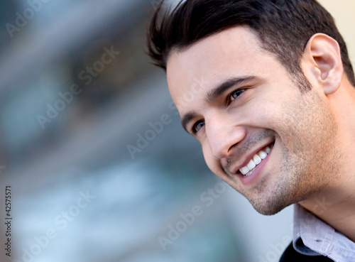 Foto: Happy handsome man Happy handsome man