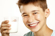 Foto: boy drink milk boy drink milk