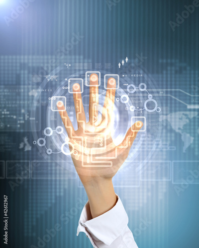 Photo: Virtual technology in business Virtual technology in business