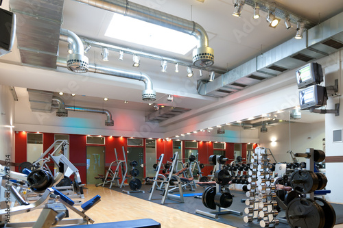 Foto: Fitnessstudio - Geräte und Gewichte Fitnessstudio - Geräte und Gewichte